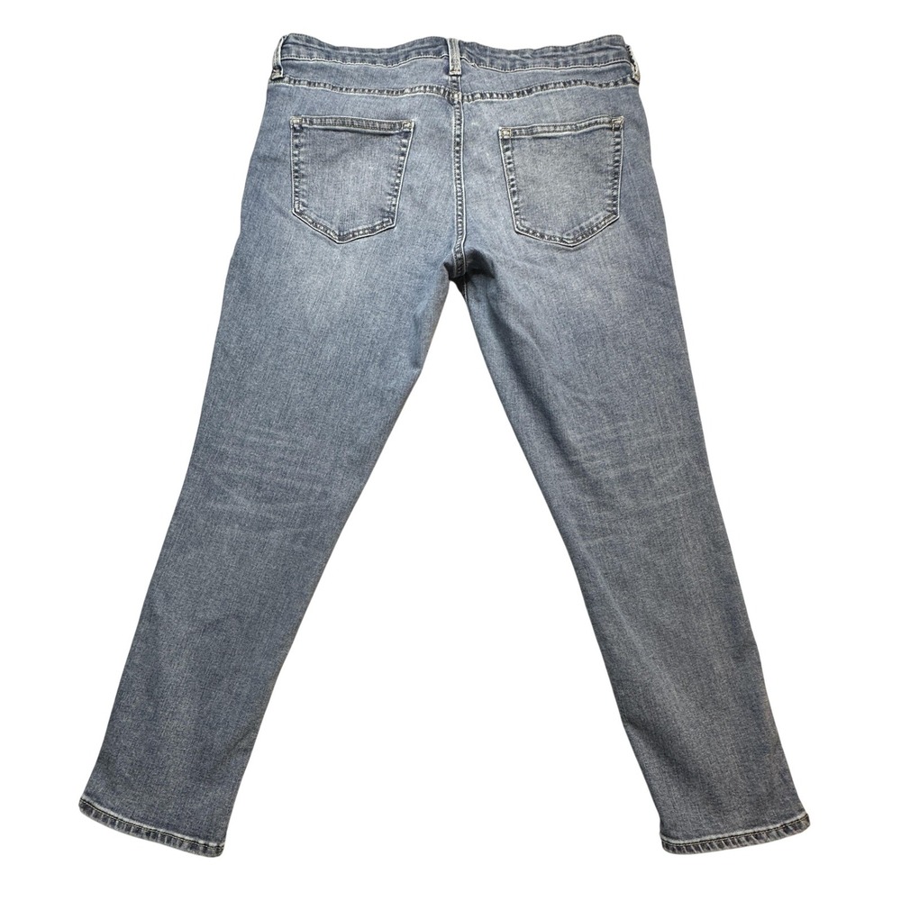 Gap Girlfriend Boyfriend Jeans Womens‎ 12/31R Blue Distressed Stretch Denim